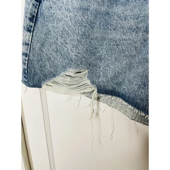 Arizona Jean Co Denim Shorts Blanket Patchwork Sz 19 Raw Hem Distressed NWT - Picture 3 of 15